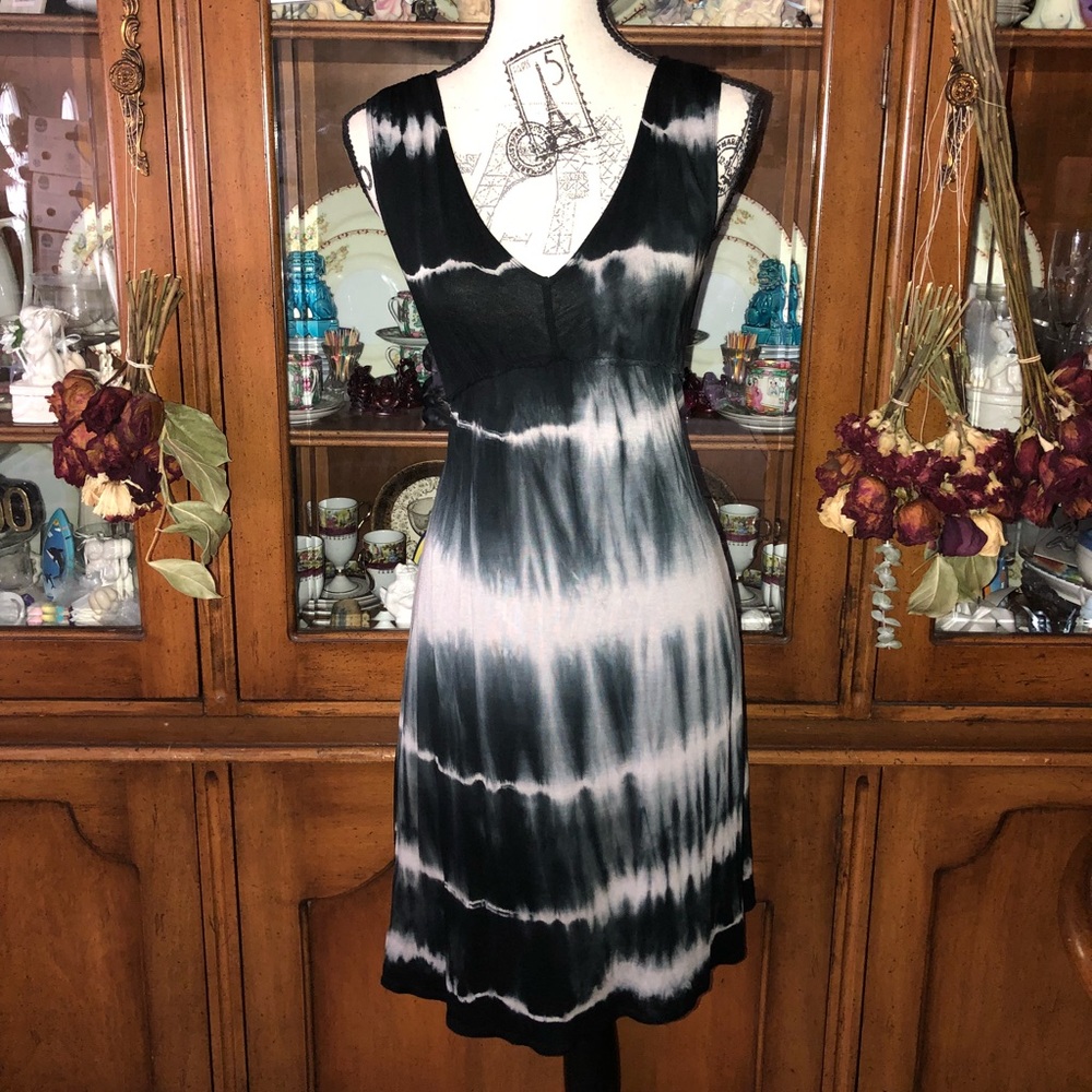 Tie-dyed black and white dress